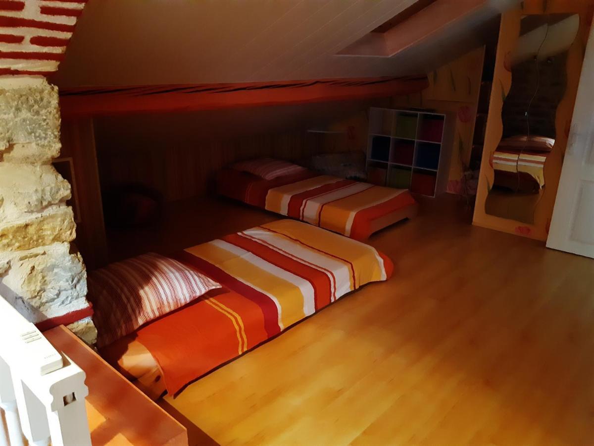 La Providence, Chambres D'Hotes Saint-Sernin-du-Plain Экстерьер фото
